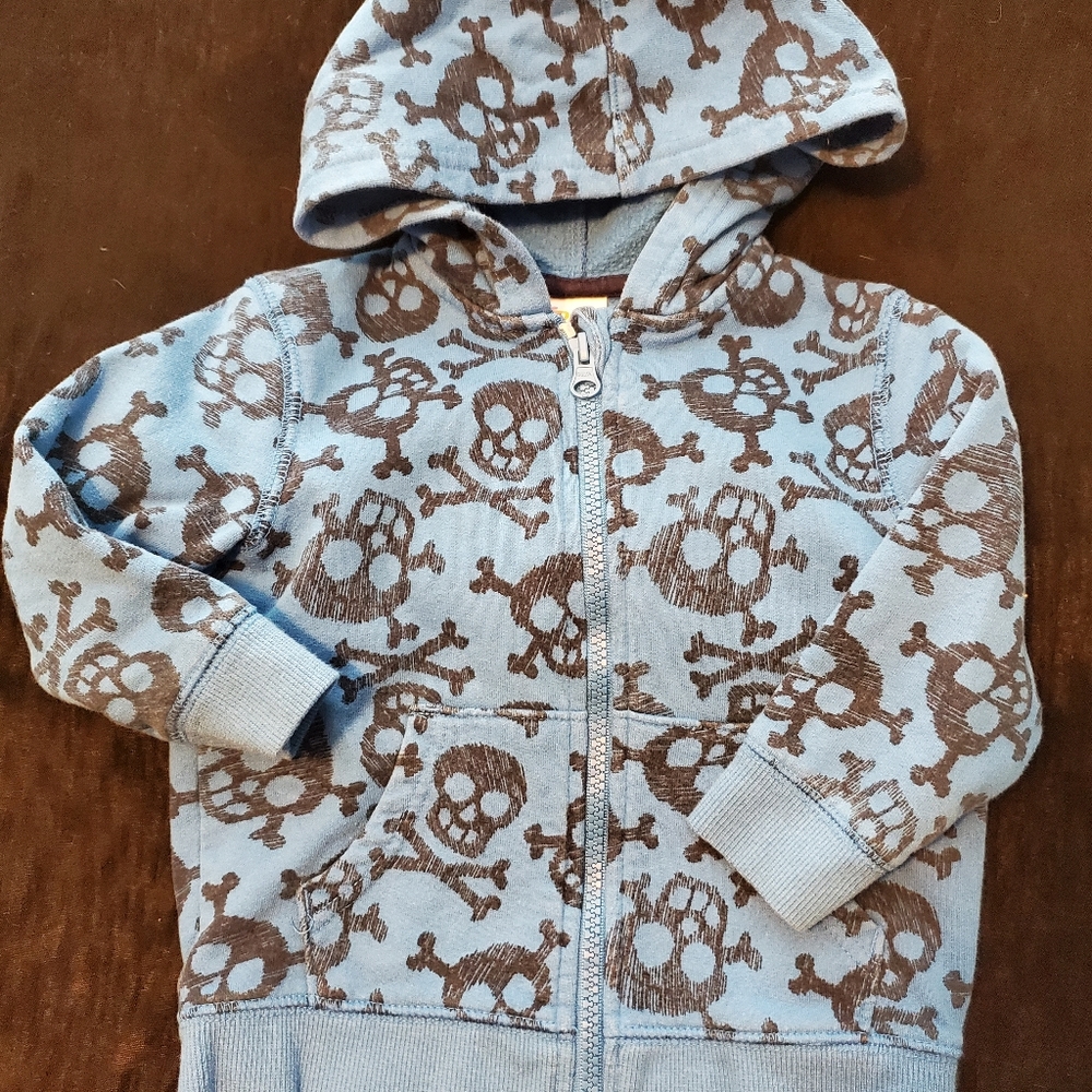 💥3 for $10💥 blue hoodie with skulls